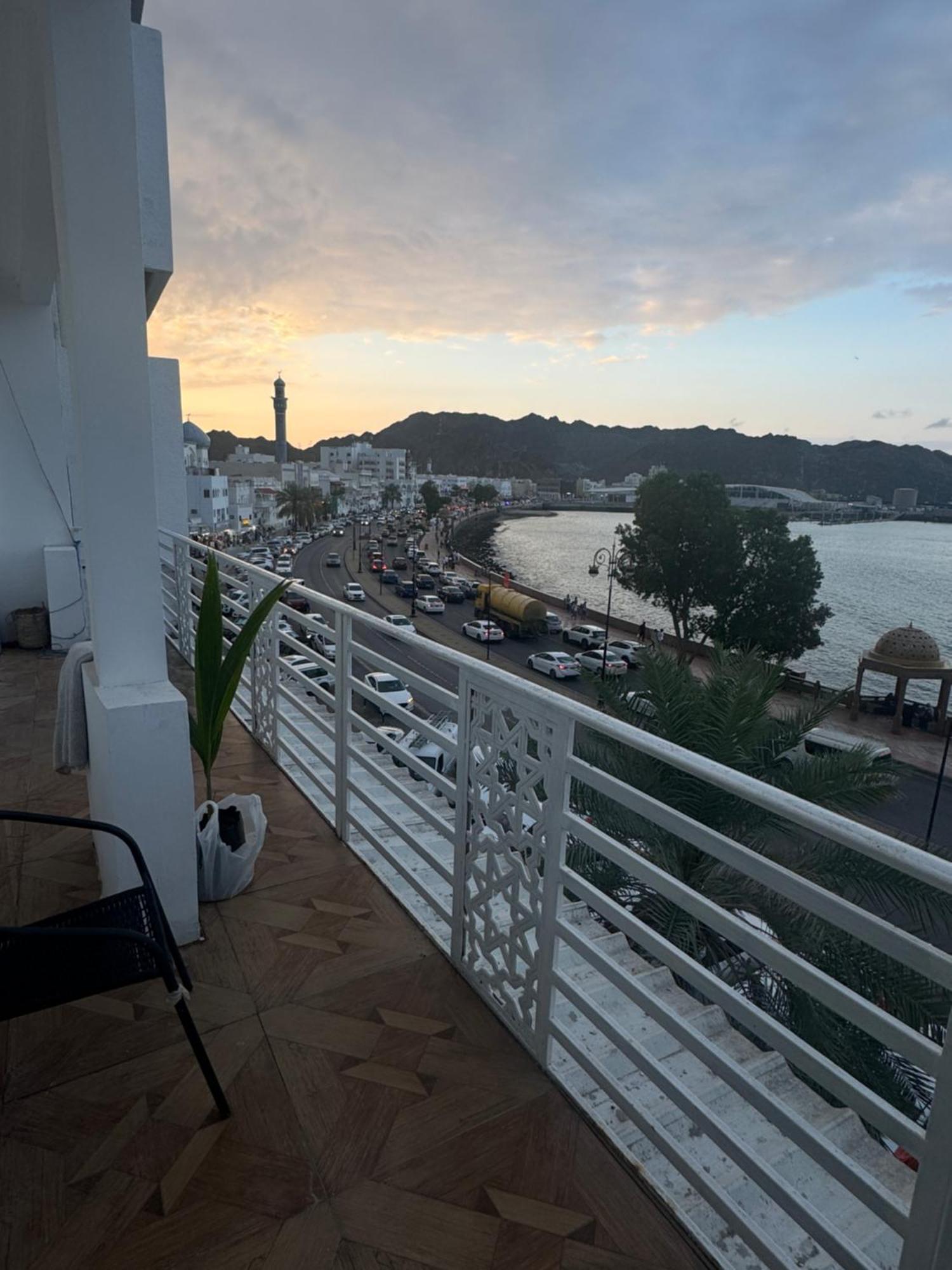Muttrah Souq And Sea View Appartement Masqat Buitenkant foto