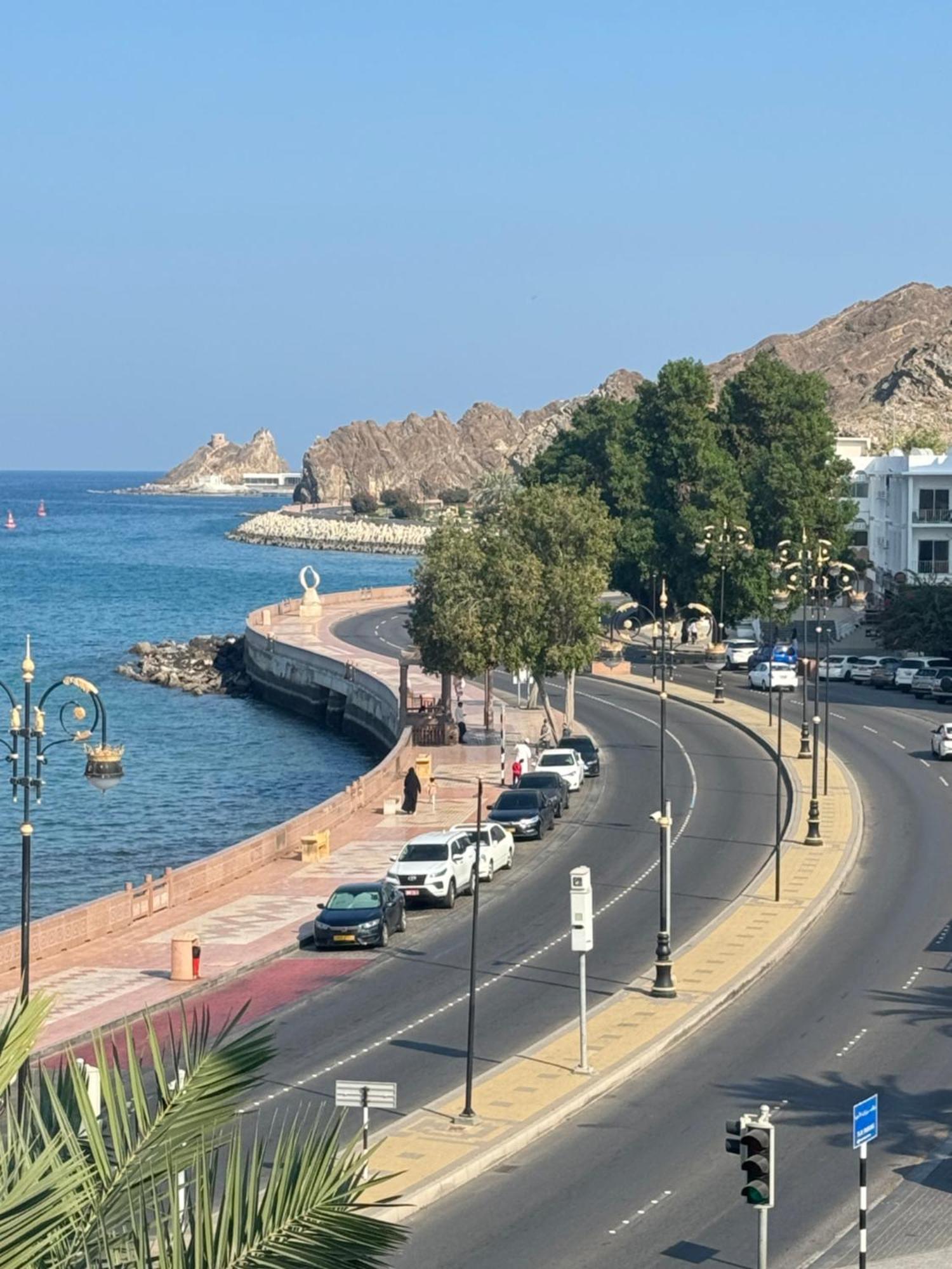 Muttrah Souq And Sea View Appartement Masqat Buitenkant foto